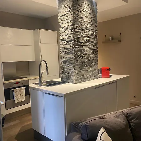 T2 Pied Dans L Eau Ajaccio (Corsica)