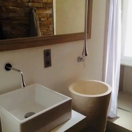 T2 Pied Dans L Eau * 阿雅克肖